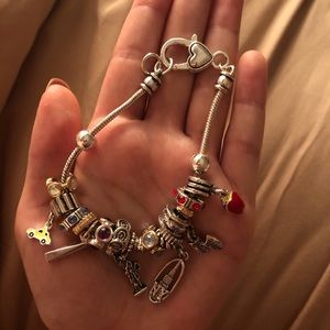 Silver Brighton New York City charm bracelet!